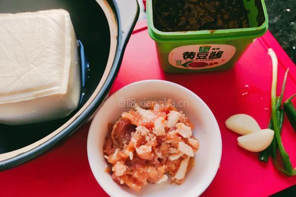 酱香肉沫豆腐的做法图解1