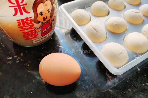 酒酿圆子鸡蛋汤的做法图解1