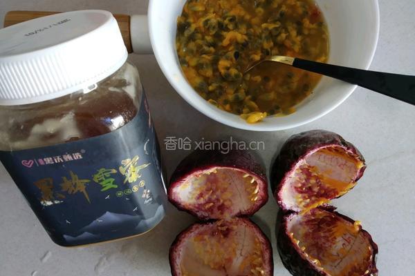 百香果蜂蜜水的做法图解3
