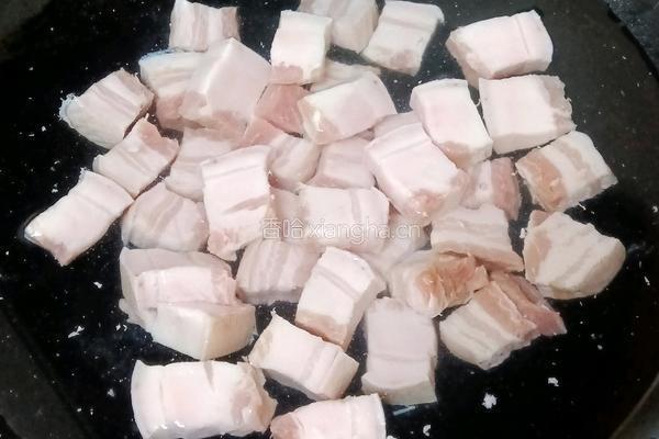 茶树菇红烧肉盖饭的做法图解3