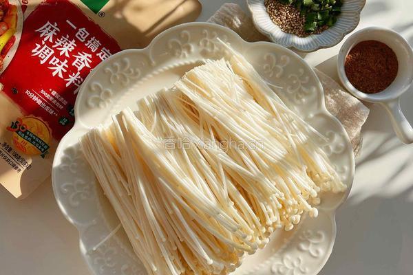 金针菇盖饭的做法图解1