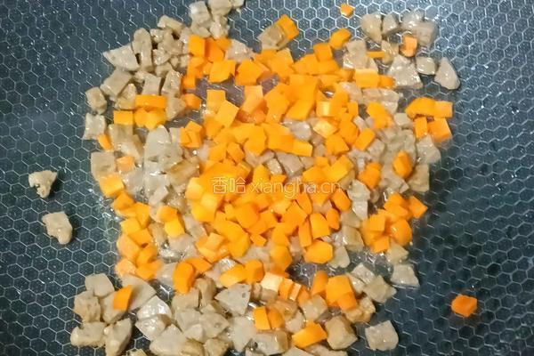 牛肉丸胡萝卜蛋炒饭的做法图解6