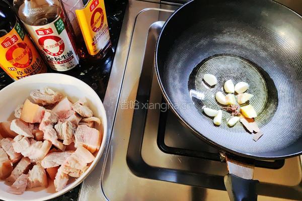 五花肉烧豇豆干的做法图解2