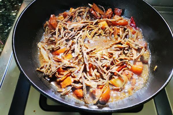 五花肉烧豇豆干的做法图解6