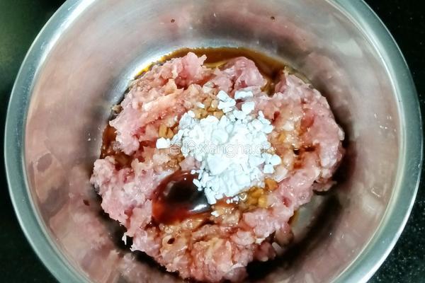 糖醋肉丸鸡蛋饭的做法图解3