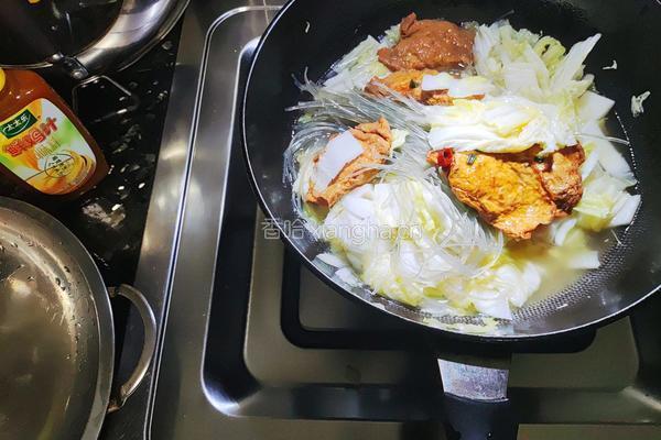 白菜粉丝蛋饺汤的做法图解3