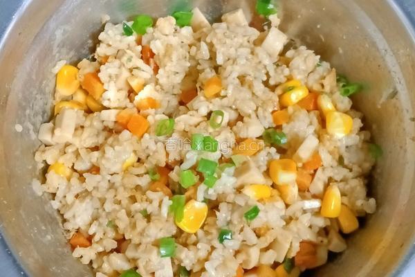 火腿肠肉松拌饭的做法图解9