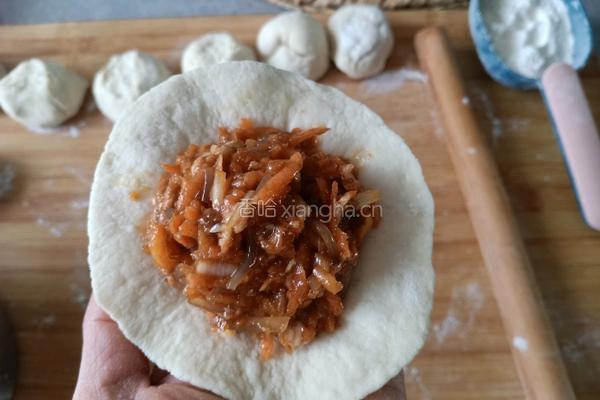 胡萝卜粉条肉包的做法图解13