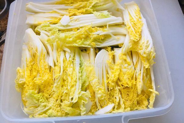 酸辣娃娃菜的做法图解2