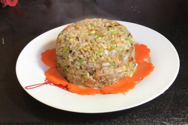 火腿鸡蛋菜炒饭的做法图解12