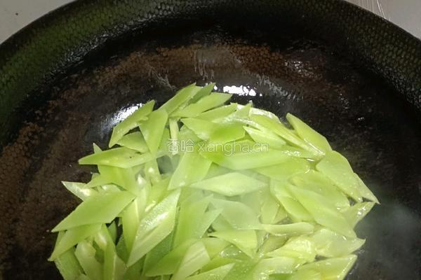 莴笋炒肉的做法图解6