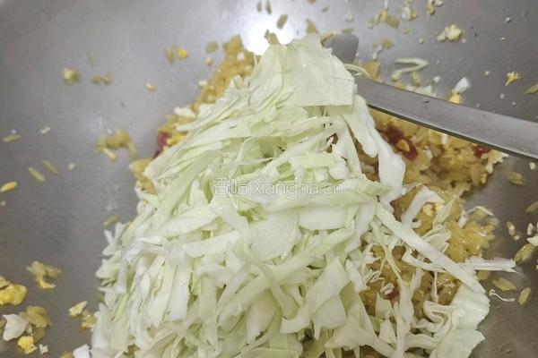 包菜炒饭的做法图解6