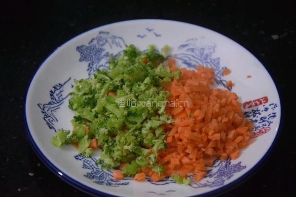 海苔肉松饭团的做法图解3