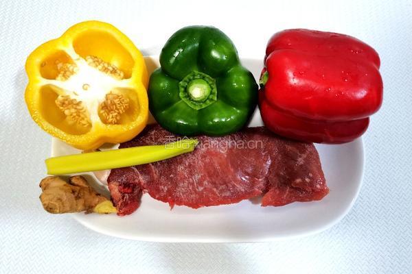 圆椒肉片盖浇饭的做法图解1