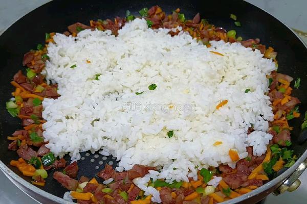 草帽蛋炒饭的做法图解3