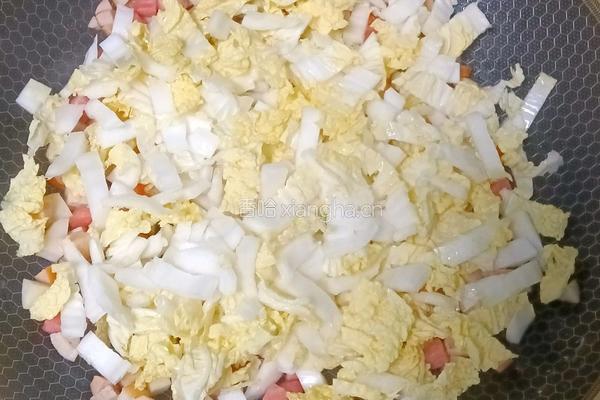 娃娃菜丸子炒饭的做法图解6