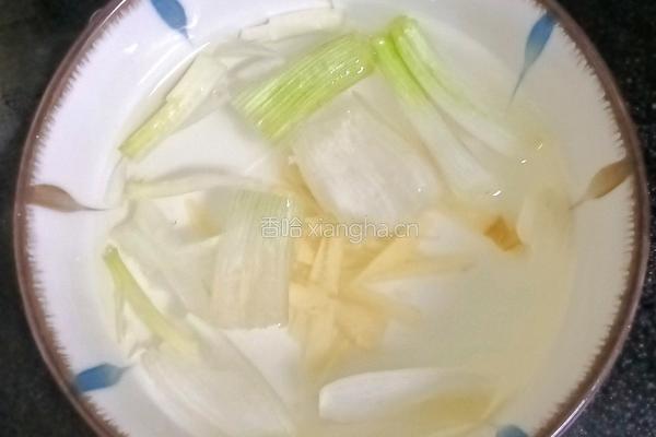 米饭时蔬猪肉饼的做法图解2