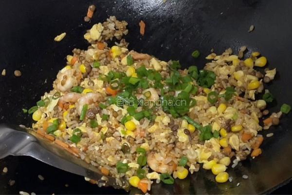 虾仁鸡蛋炒饭的做法图解9