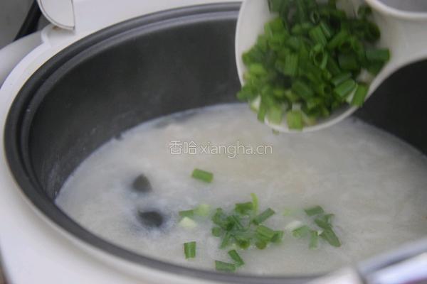 皮蛋瘦肉粥的做法图解8