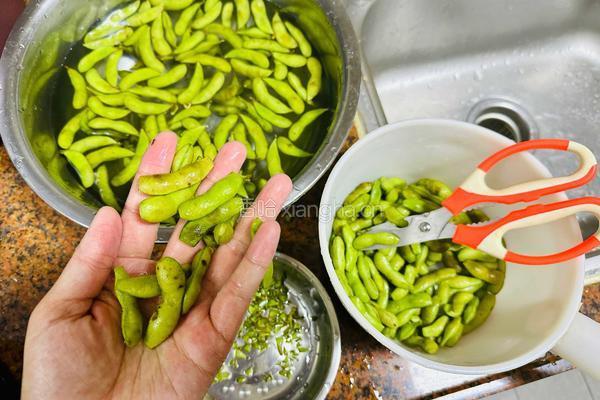 五香盐水毛豆的做法图解3