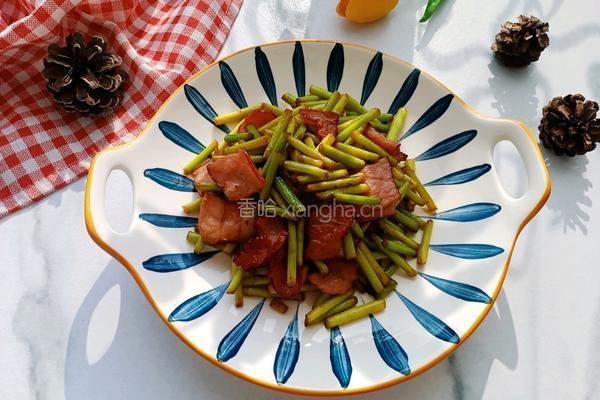 腊肉炒蒜薹的做法图解12