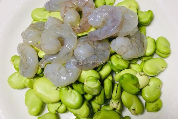 蚕豆炒虾仁的做法图解2