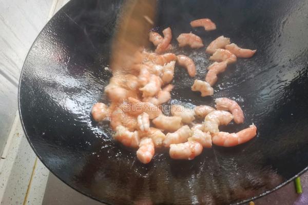 腰果虾仁的做法图解5