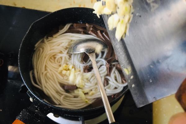 土豆粉鸭血羊汤的做法图解6