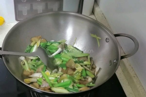 青蒜炒腊肉的做法图解6