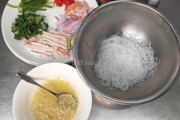 南洋海鲜粉丝的做法图解1