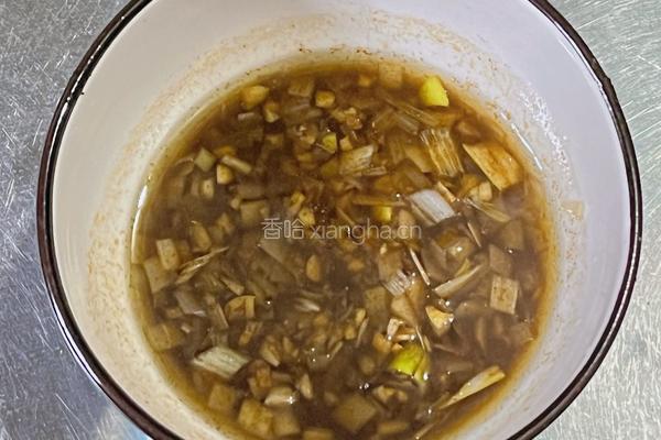 【春季“养肝”】凉拌菠菜的做法图解7