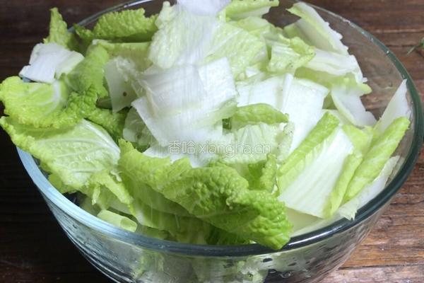 麻酱白菜的做法图解2