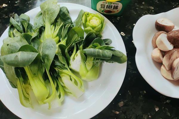 花开富贵之酱香草菇的做法图解2