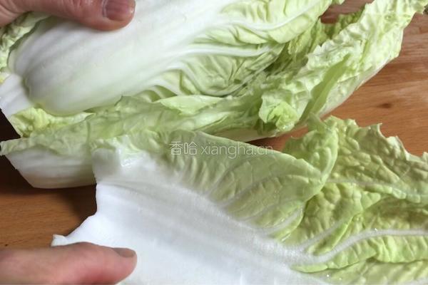 泡椒白菜的做法图解1