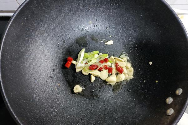 酱焖菠菜的做法图解11