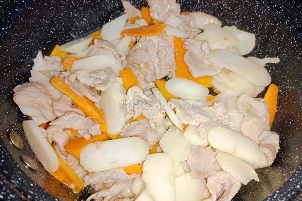 肉片炒马蹄的做法图解6