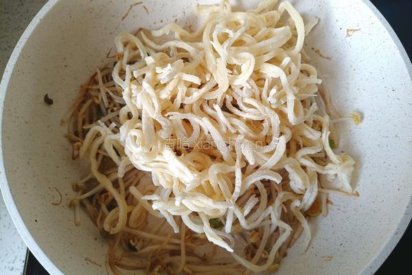 酱炒饼丝的做法图解7