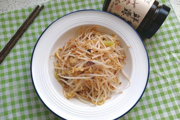 酱香绿豆芽的做法图解1