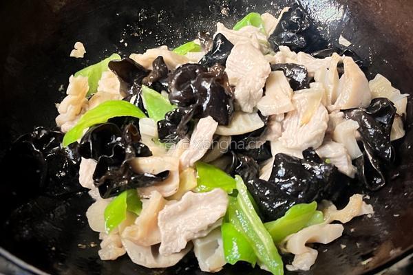 【春季“养肺”】荷塘什锦小炒肉的做法图解8