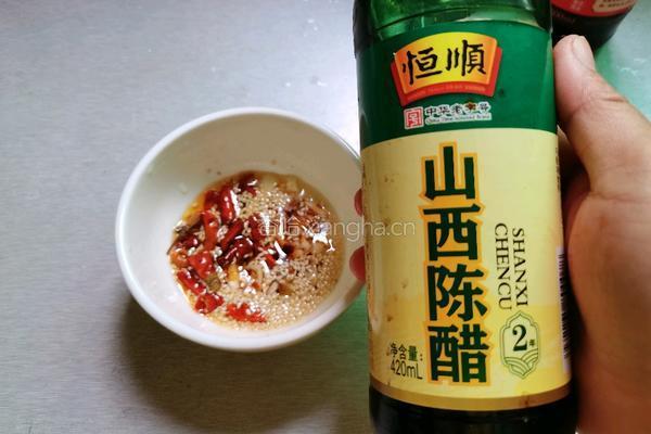 黄瓜拌木耳丝的做法图解9