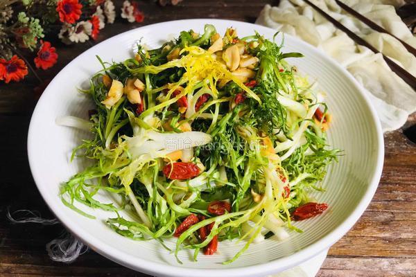 枸杞花生拌苦菊的做法图解10