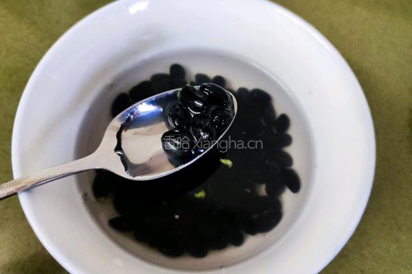 黑豆核桃花生饮的做法图解3