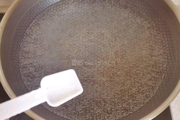 酱鸡蛋拌菠菜的做法图解2