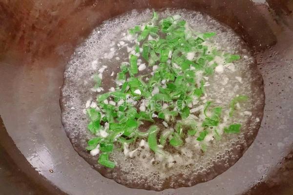 酱鸡蛋拌菠菜的做法图解9