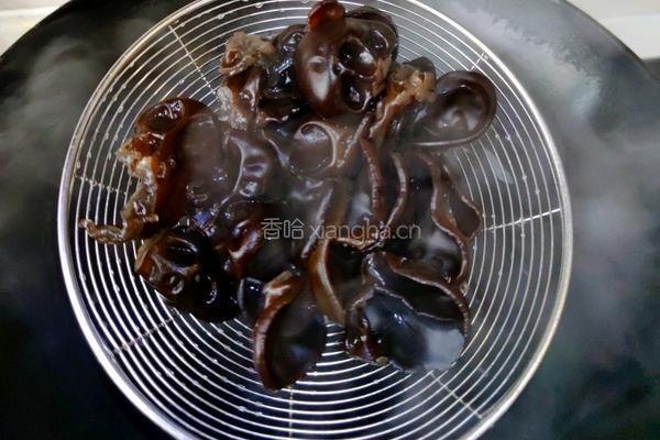 美汁拌木耳的做法图解8