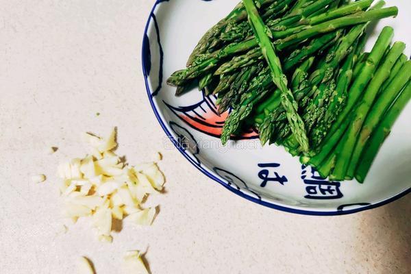 白灼芦笋的做法图解2