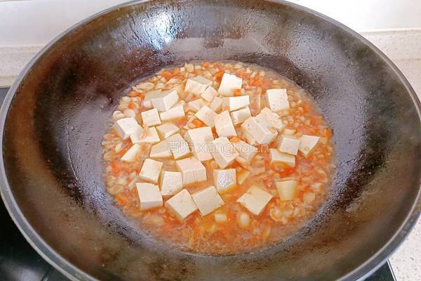 海鲜菇炖豆腐的做法图解11