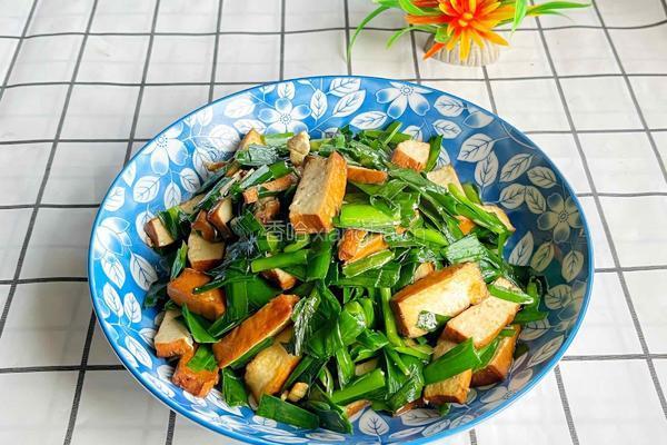 韭菜炒豆干的做法图解5