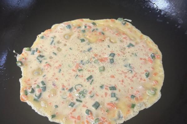 胡萝卜葱花鸡蛋饼的做法图解6