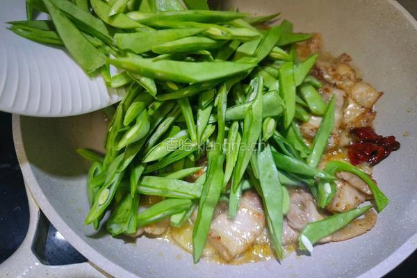 豆角炒肉的做法图解5